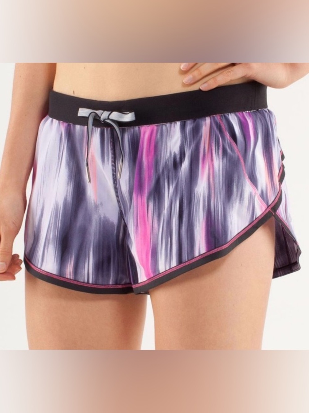 Lululemon Run Roll Down Shorts ~ 8 ~ Mirage Deep Indigo